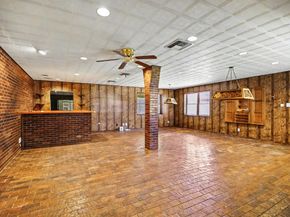 9213 Hammerly Boulevard, Houston TX 77080