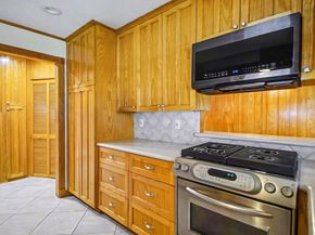 9213 Hammerly Boulevard, Houston TX 77080