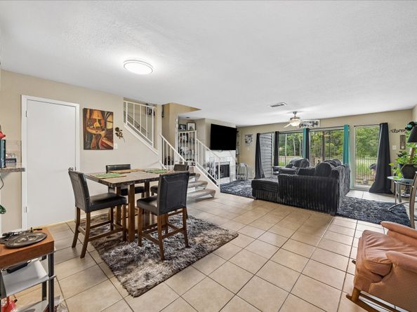 4444 Victory Drive 1113, Houston TX 77088