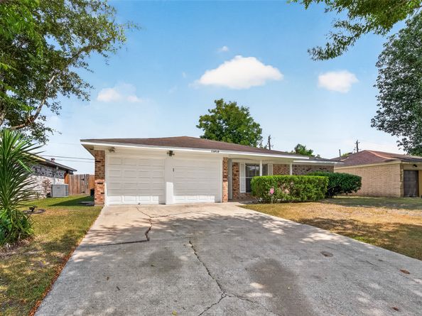 11819 S Evelyn Circle, Houston TX 77071