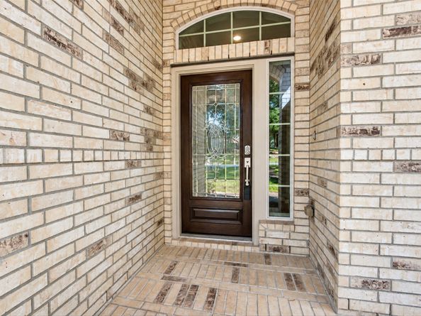 42 Black Swan Court, Magnolia TX 77354