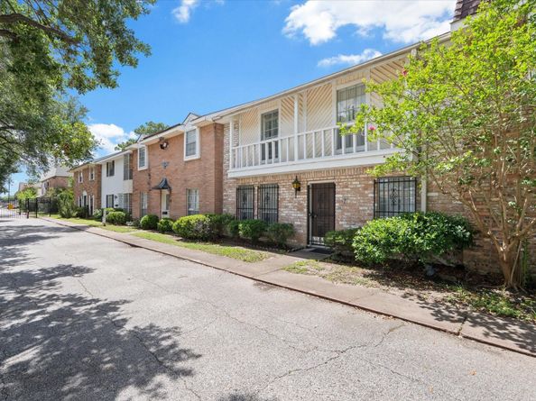 6697 De Moss Drive 697, Houston TX 77074