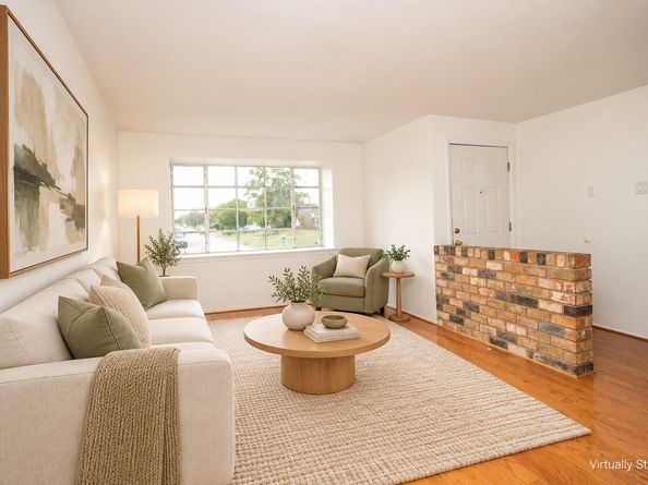14103 Fleetwell Drive, Houston TX 77045