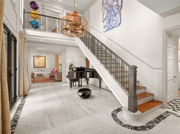 960 Kirby Drive, Houston TX 77019