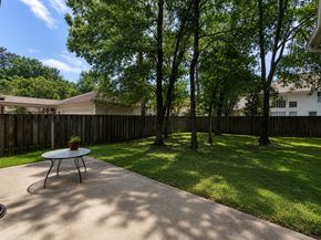19 Bentgrass Place, The Woodlands TX 77381