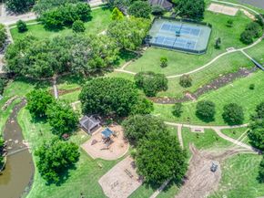 427 Birch Hill Drive, Sugar Land TX 77479