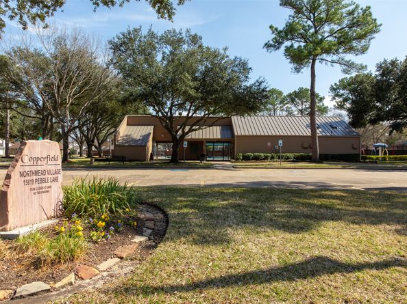 15907 Meadow Village Drive, Houston TX 77095