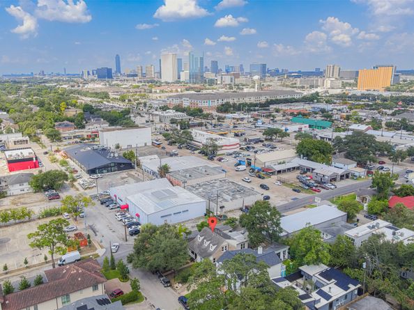 2438 Albans Road, Houston TX 77005