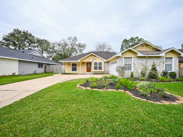 15427 Pebble Lake Drive, Houston TX 77095