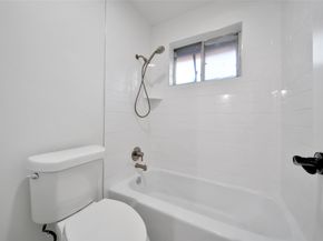 5411 Fairgreen Lane, Houston TX 77048