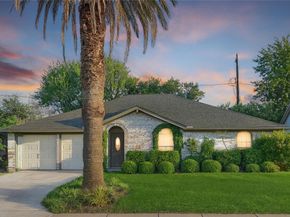 5411 Fairgreen Lane, Houston TX 77048