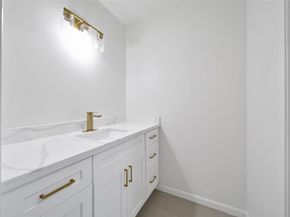 5411 Fairgreen Lane, Houston TX 77048