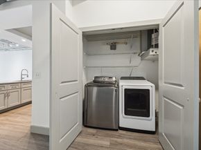 1901 Post Oak Boulevard 408, Houston TX 77056