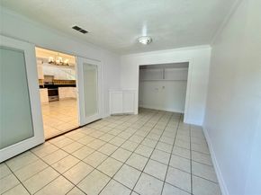 5701 LUNA Street, Houston TX 77076