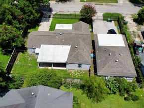 5701 LUNA Street, Houston TX 77076