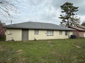 9122 Laura Koppe Road, Houston TX 77078