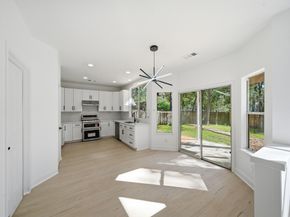 82 N Apple Spring Circle, The Woodlands TX 77382