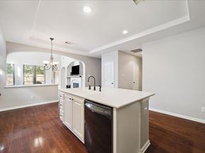 6 DOUVAINE Court, The Woodlands TX 77382