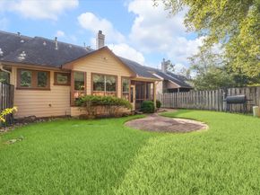 6 DOUVAINE Court, The Woodlands TX 77382