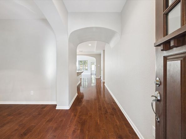 6 DOUVAINE Court, The Woodlands TX 77382