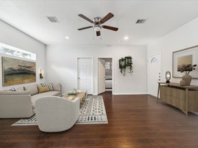 7047 Avenue E, Houston TX 77011