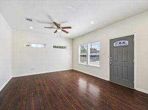 7047 Avenue E, Houston TX 77011