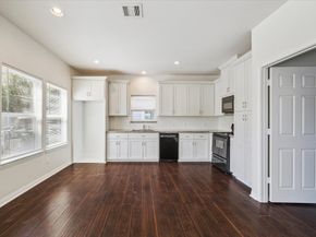 7047 Avenue E, Houston TX 77011