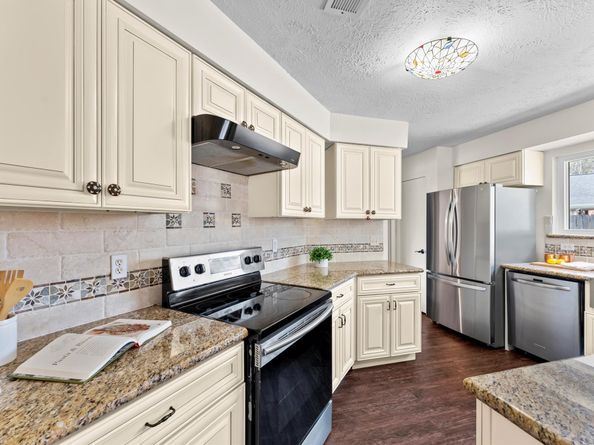 17815 Heritage Colony Court, Webster TX 77598