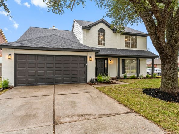 13706 Sablesprings Lane, Houston TX 77014