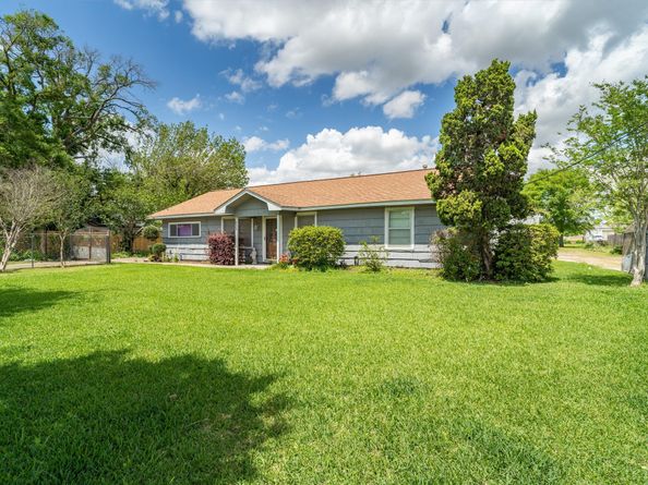 7833 Almeda Genoa Road, Houston TX 77075