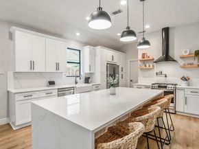 146 S Holly Laurel Circle, The Woodlands TX 77382