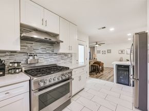 5002 Beechnut Street, Houston TX 77096