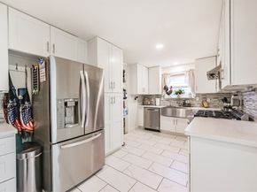 5002 Beechnut Street, Houston TX 77096
