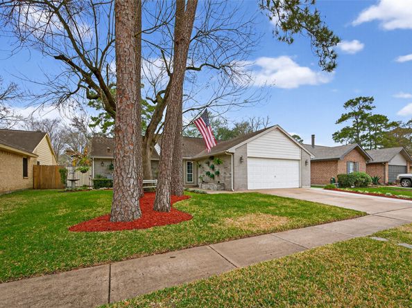 2902 Kingfisher Drive, Humble TX 77396