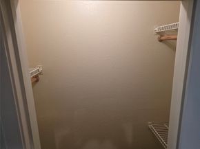 3025 Walnut Bend Lane 21, Houston TX 77042