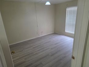 3025 Walnut Bend Lane 21, Houston TX 77042