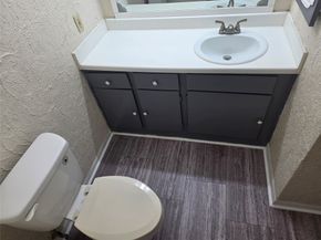 3025 Walnut Bend Lane 21, Houston TX 77042