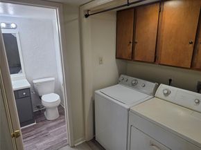 3025 Walnut Bend Lane 21, Houston TX 77042