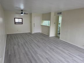 3025 Walnut Bend Lane 21, Houston TX 77042