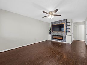 12020 Mighty Oak Drive B, Houston TX 77066