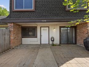 12020 Mighty Oak Drive B, Houston TX 77066