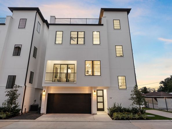 8709 Ojeman Villas Drive, Houston TX 77055