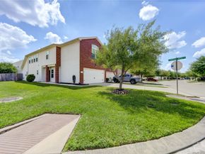 5103 Dartmoor Ridge Trail, Houston TX 77066