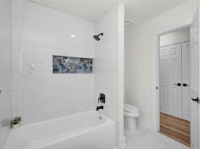 4909 Cochran Street 12, Houston TX 77009