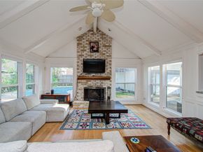 11427 Highgrove Drive, Houston TX 77077