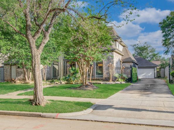 11427 Highgrove Drive, Houston TX 77077