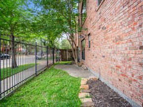 2719 La Branch Street, Houston TX 77004