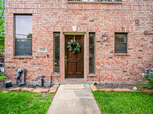 2719 La Branch Street, Houston TX 77004