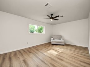 2407 Crestdale Dr, Houston TX 77080