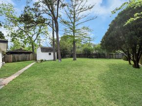2407 Crestdale Dr, Houston TX 77080